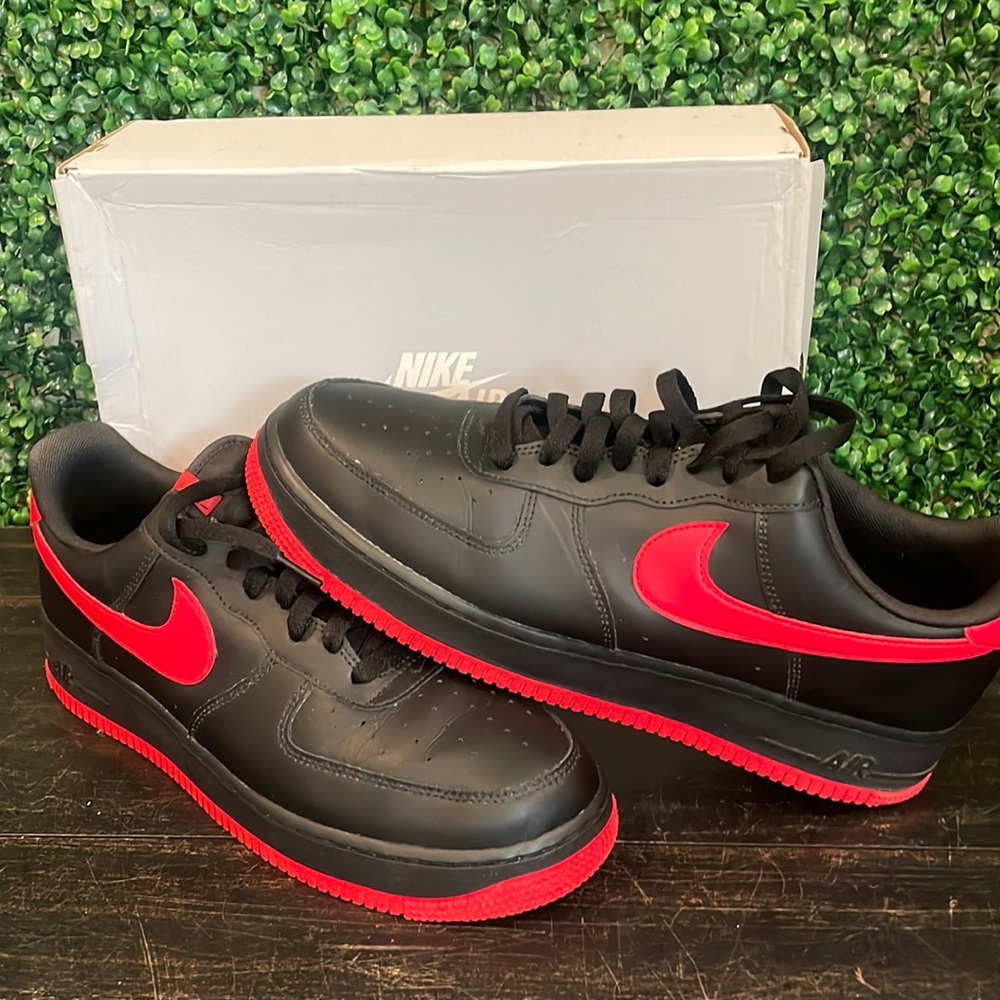 A1-Nike Air Force 1 Low '07 Black Red Bred!